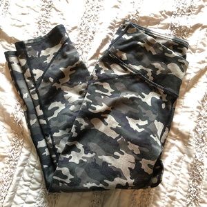 Camo leggings